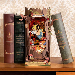 Maqueta Sujetalibros Alicia en el País de las Maravillas Rolife TGB12